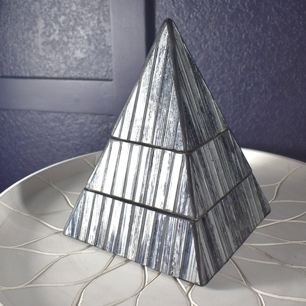Balinese Artisian Crafted Reverse Glass Pyramid Box